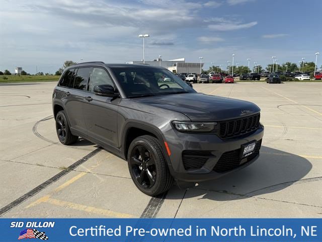 Used 2022 Baltic Gray Metallic Clearcoat Jeep Altitude image 6