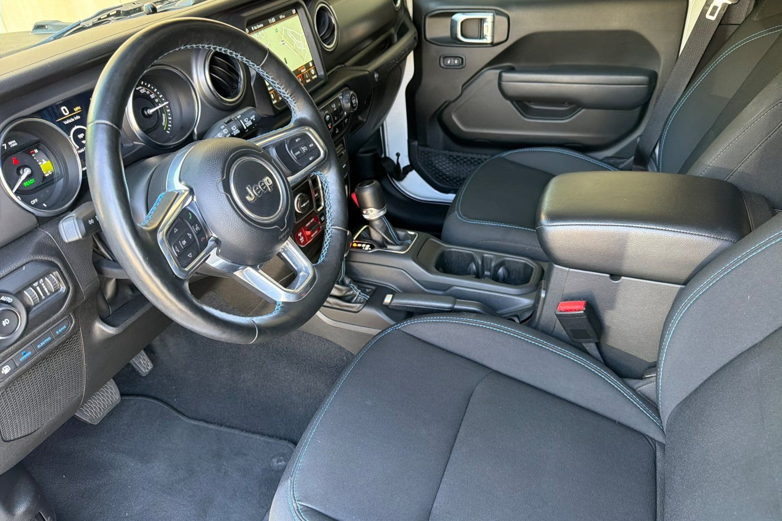 Used 2022 Bright White Clearcoat Jeep Unlimited Rubicon 4xe image 11