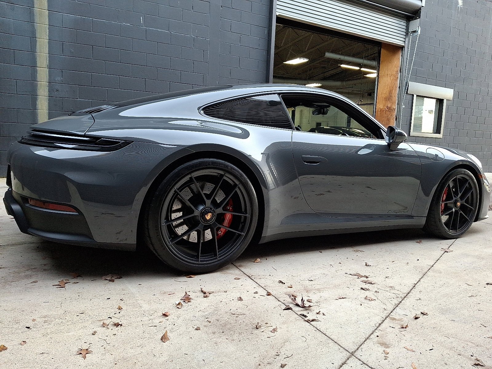 Certified Used 2025 Vanadium Grey Metallic   1H Porsche Carrera GTS image 8