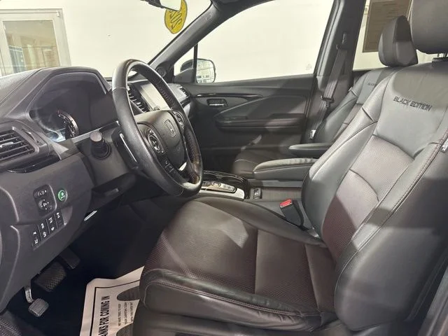 Used 2023  Honda Black Edition image 17