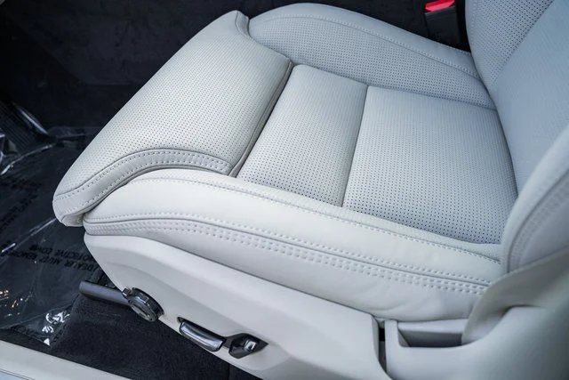 New 2026 Crystal White Volvo Ultra image 31