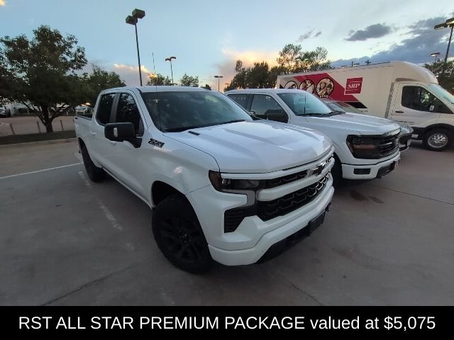 Used 2025 White Chevrolet RST image 3