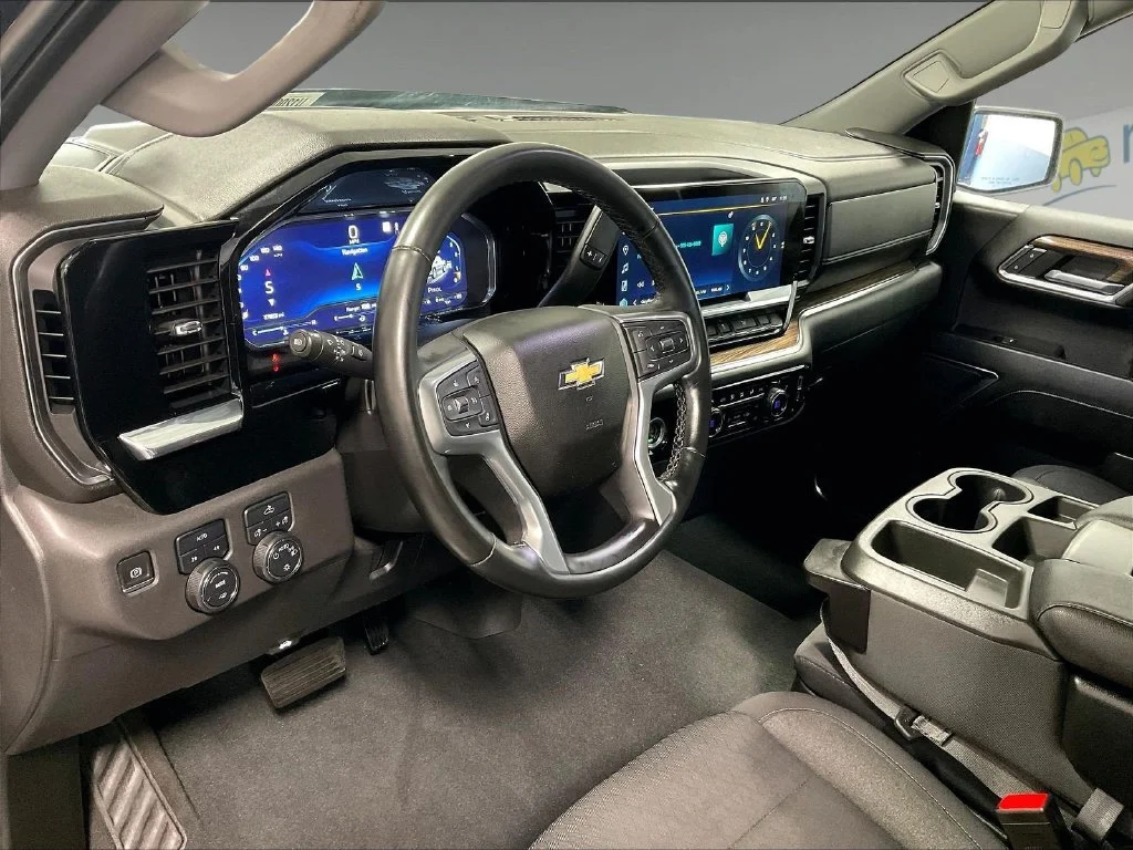 Used 2023 Black Chevrolet LT image 8