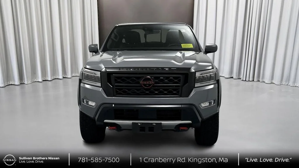 New 2027 Gray Nissan PRO-4X image 2