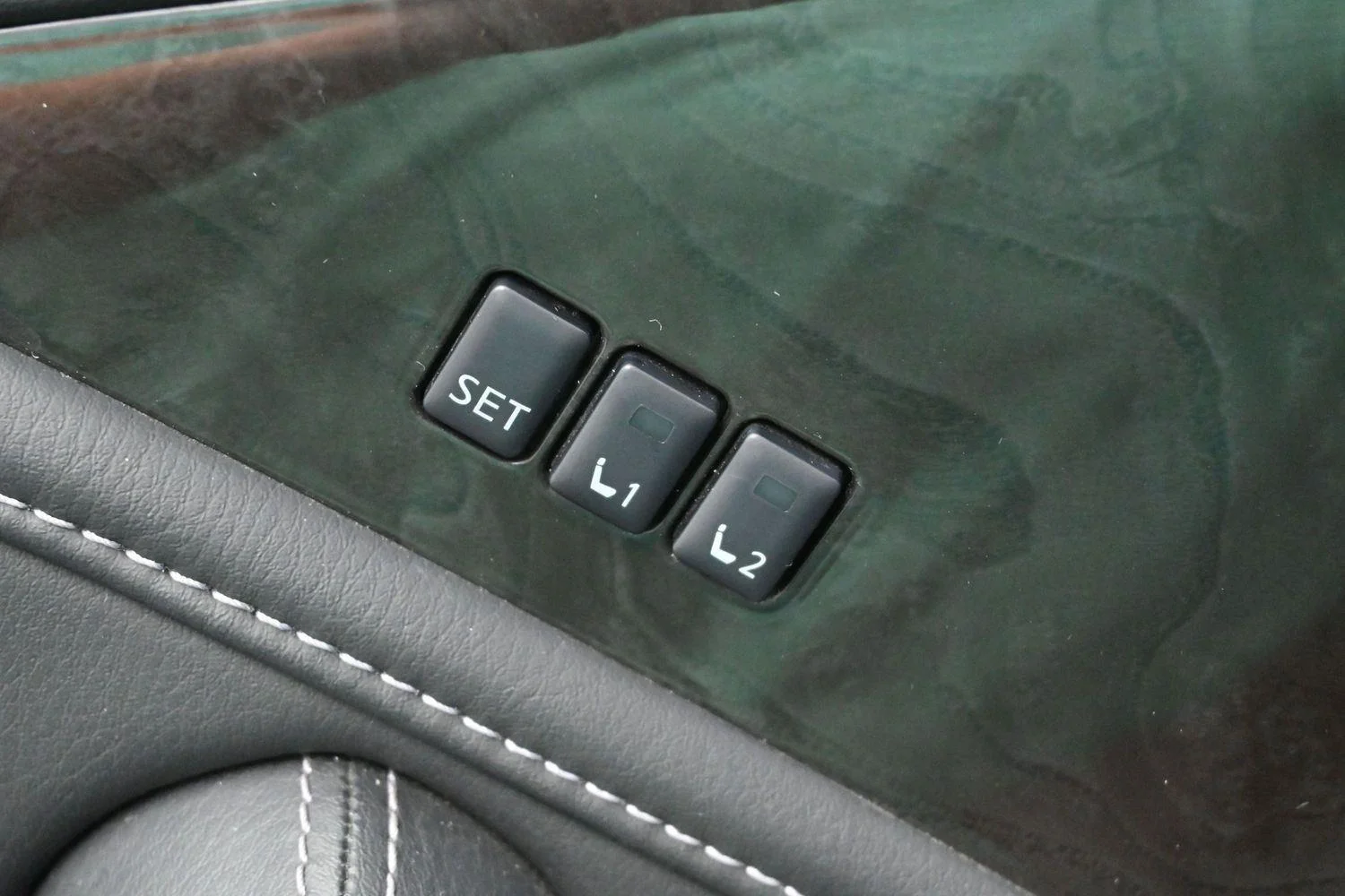 Used 2024 Anthracite Gray INFINITI LUXE image 16