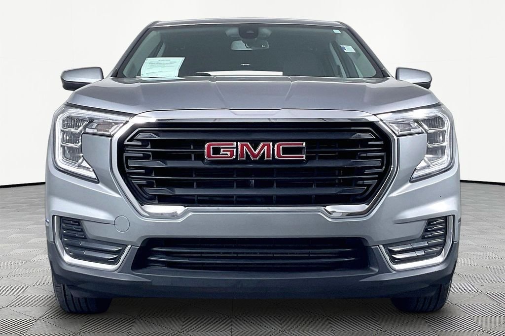 Used 2024 Silver GMC SLE image 2