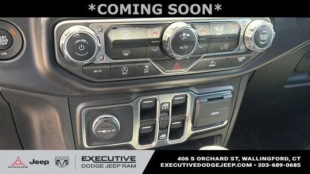 Used 2022 Black Jeep Sport image 15