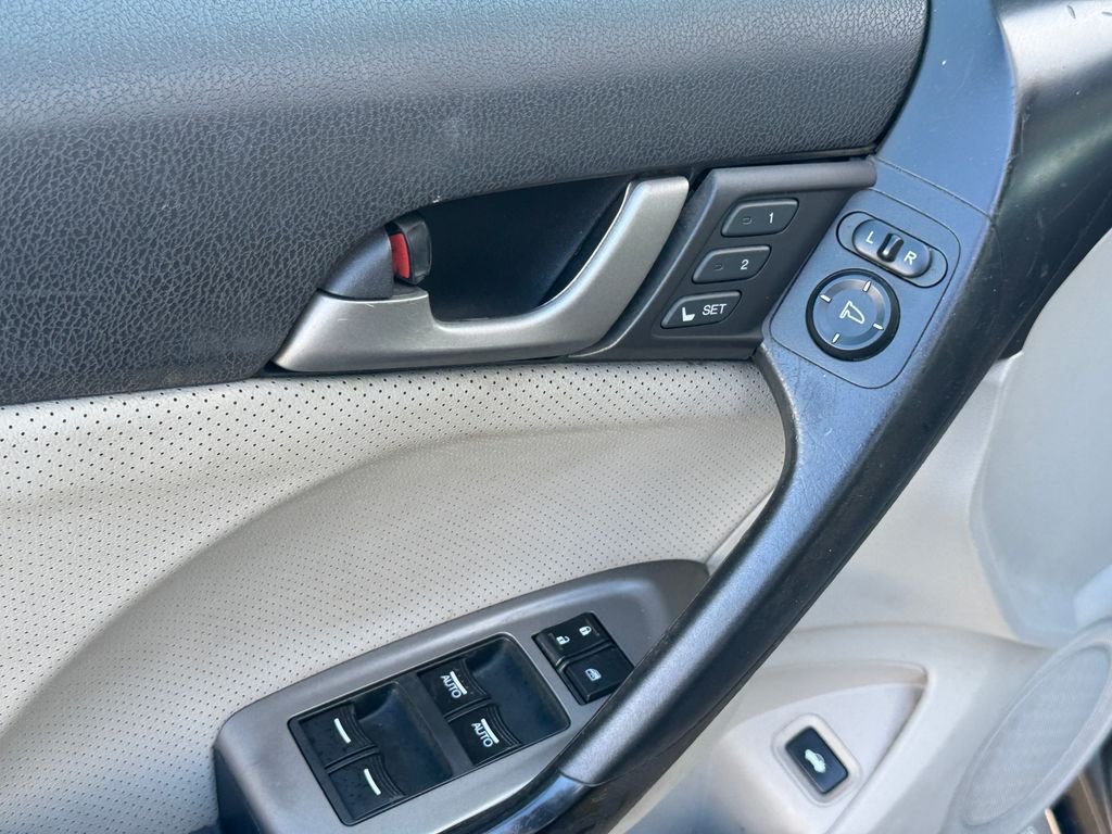 Used 2009 Gray Acura Technology image 9