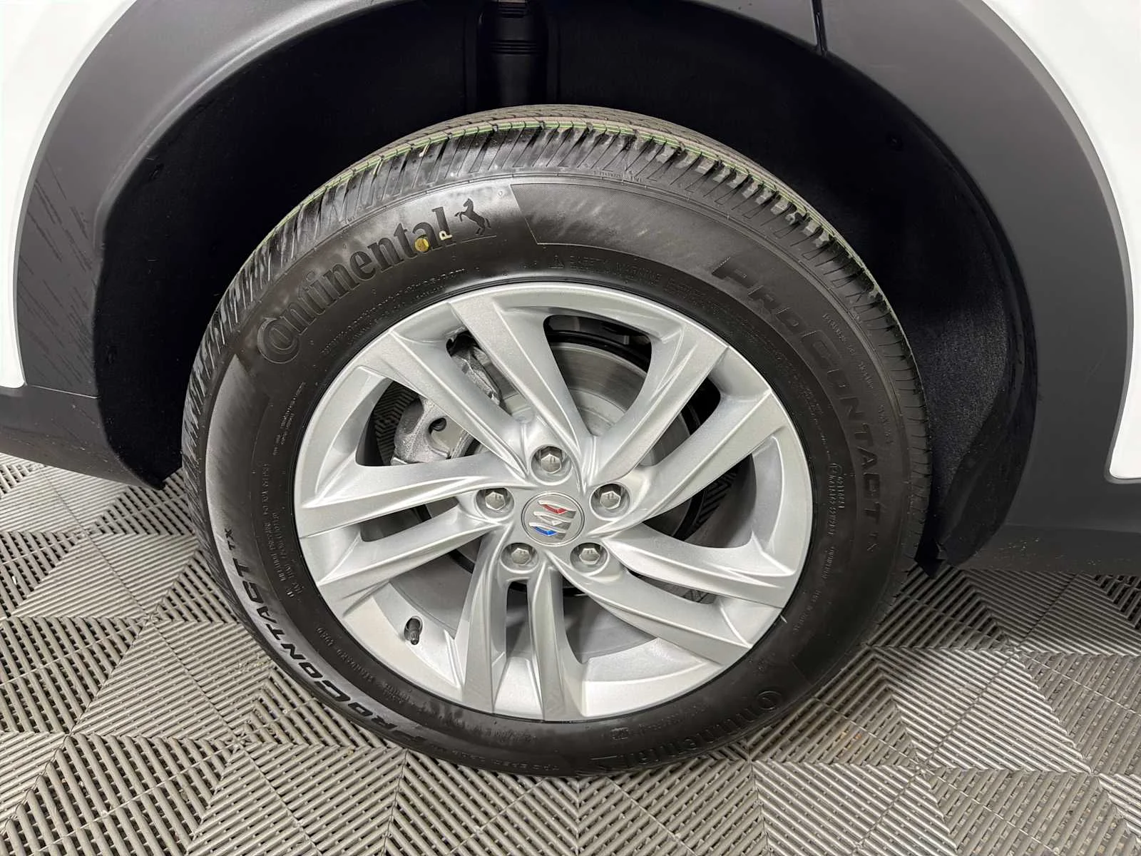 New 2026 Summit White Buick Preferred image 15
