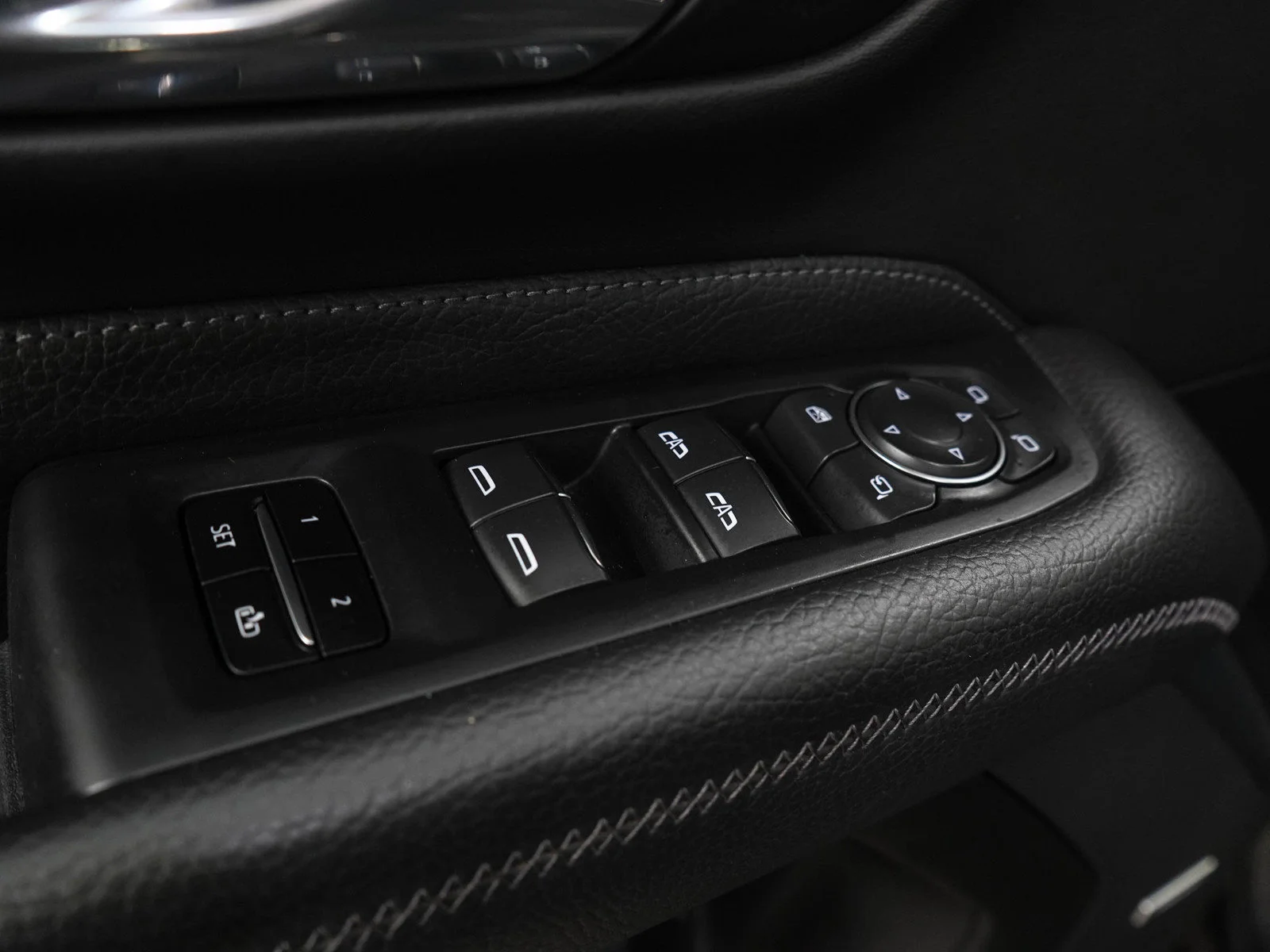 Used 2021 ONYX BLACK GMC Denali image 23