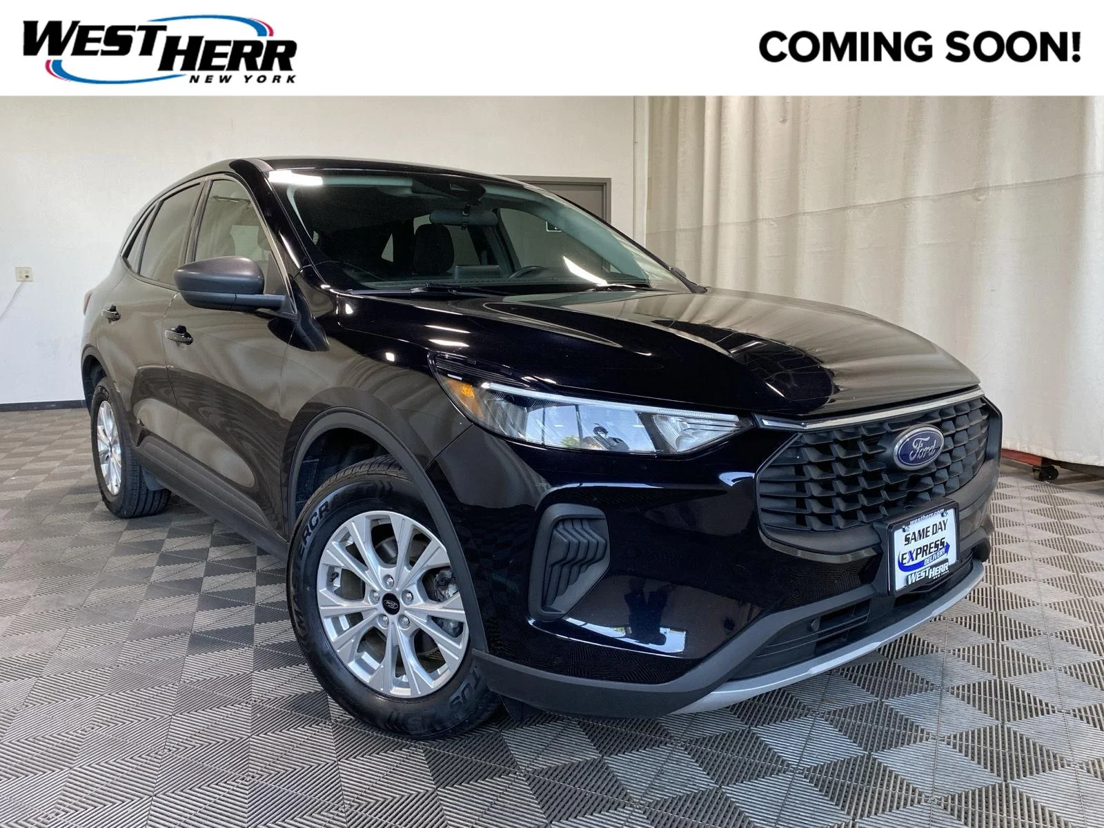Used 2023 Agate Black Ford Active image 1