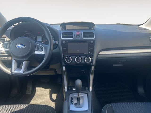 Used 2018 Ice Silver Metallic Subaru 2.5i Premium image 10
