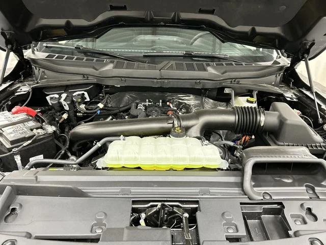 Used 2026  Ford Lariat image 6