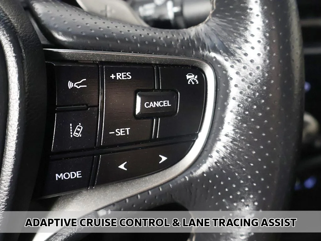 Used 2023 White Lexus 300h image 4