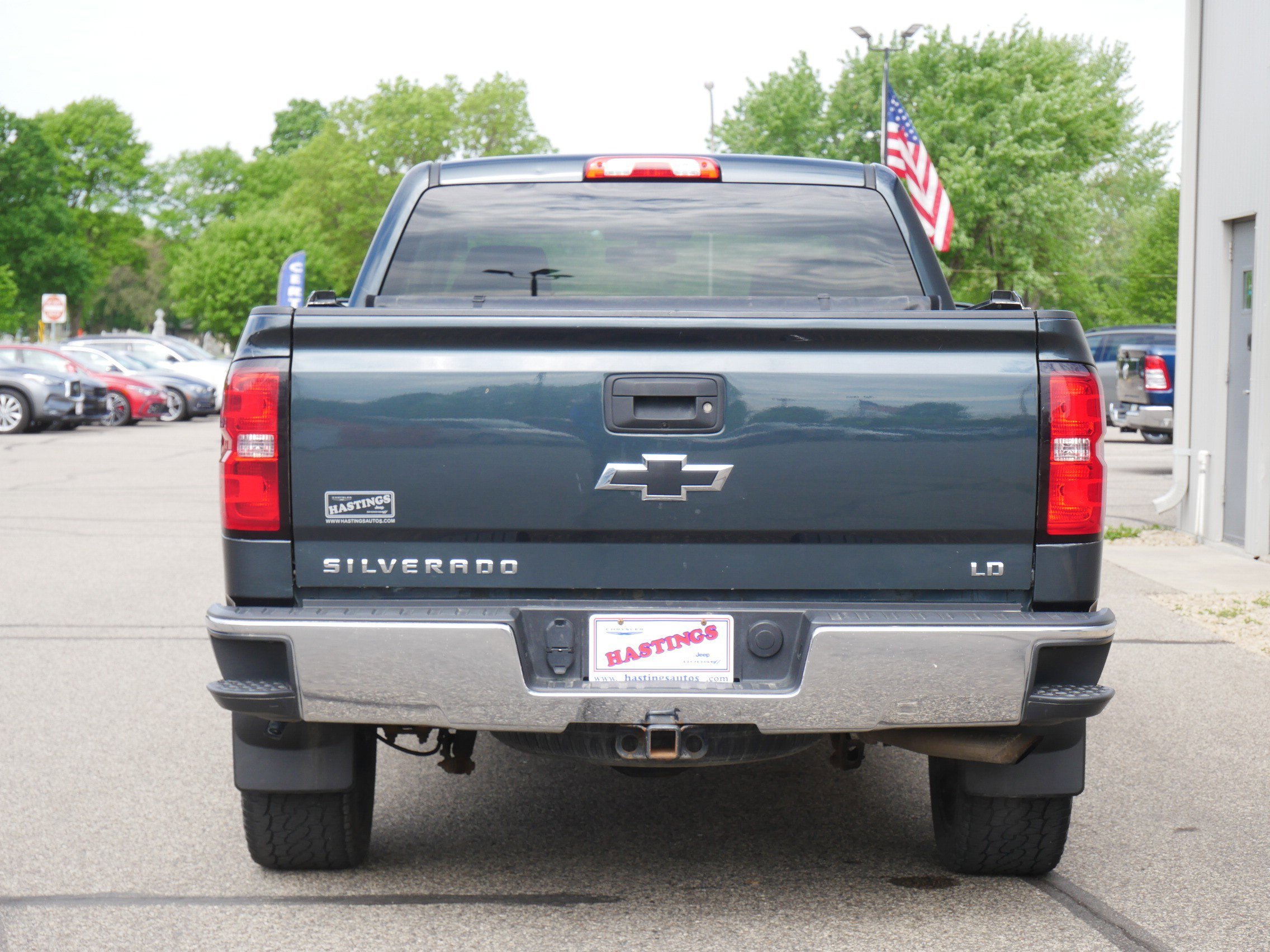 Used 2019 Graphite Metallic Chevrolet LT image 4
