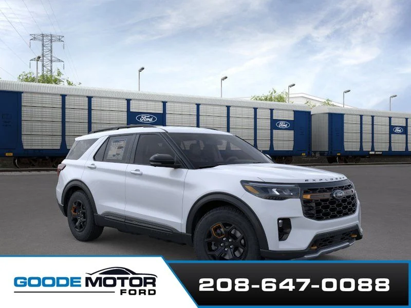 New 2026 Space White Metallic Ford Tremor® image 7