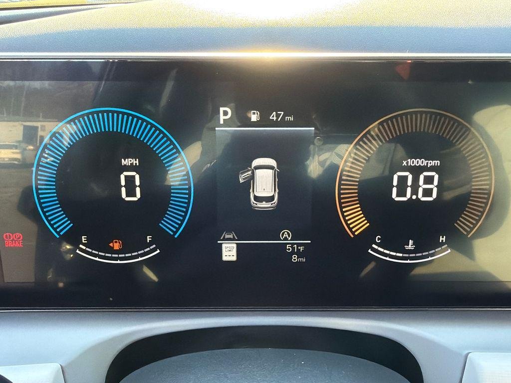 New 2026 Black Hyundai SE FWD image 26
