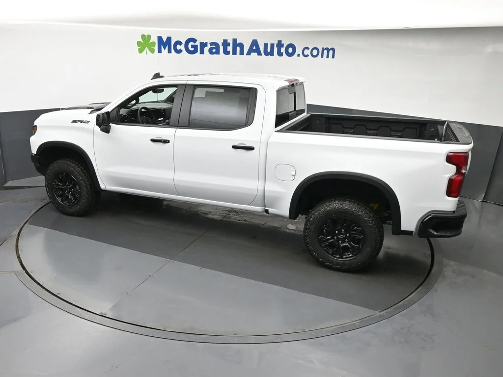 New 2026 White Chevrolet ZR2 image 23