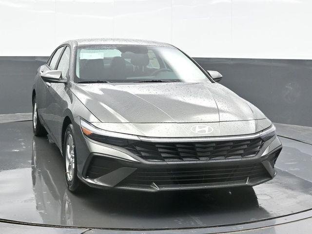 New 2026 Gray Hyundai SE image 6