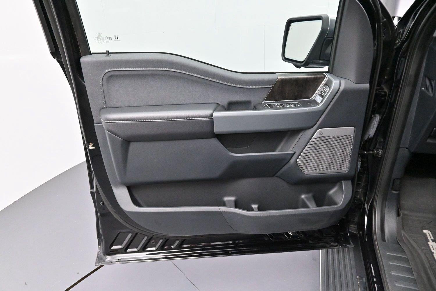 Used 2023 Agate Black Metallic Ford XL image 10