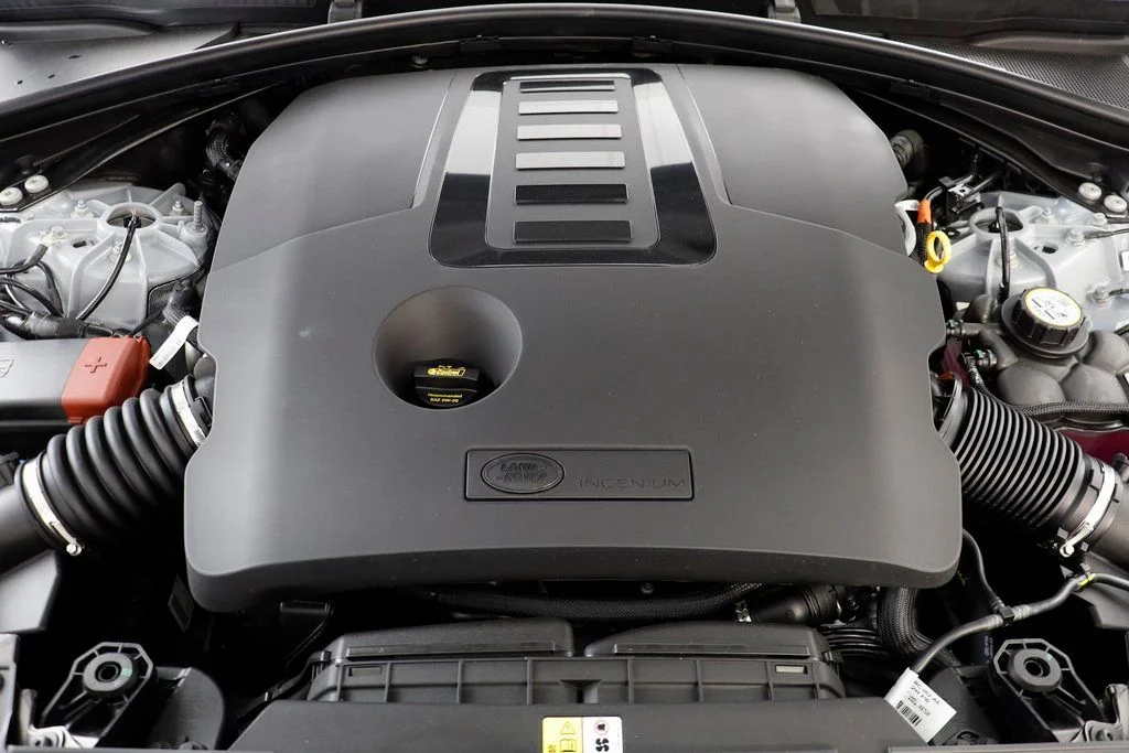 New 2026 Gray Land Rover Dynamic SE image 22
