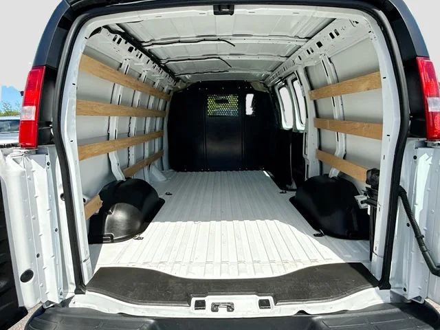 Used 2024 White Chevrolet Work Van image 22