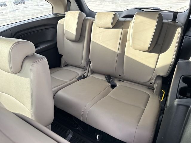 Used 2023  Honda EX-L image 24