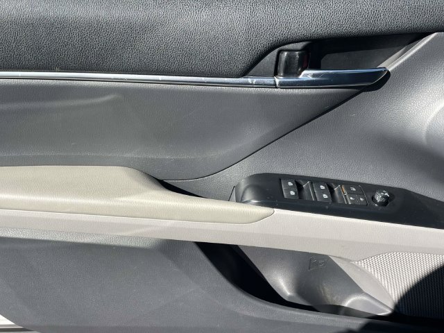 Used 2019 Super White Toyota LE image 16