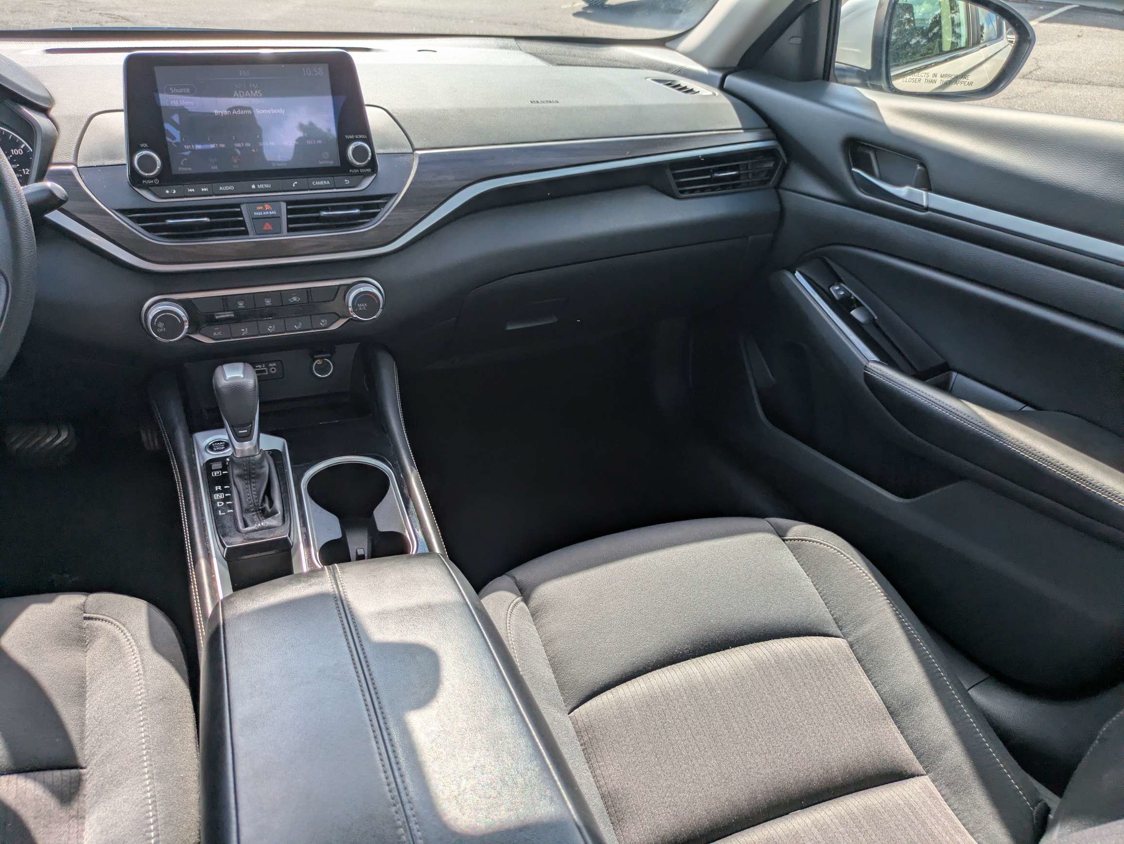 Used 2023 White Nissan 2.5 SV image 13