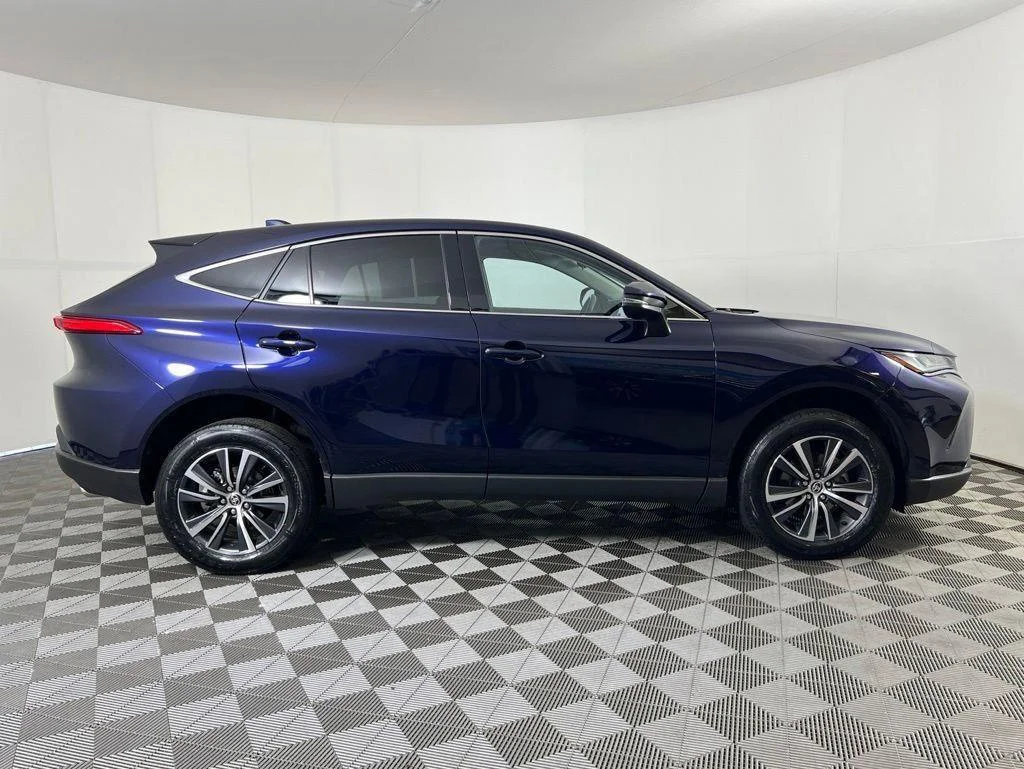 Used 2024 Blueprint Toyota LE image 18