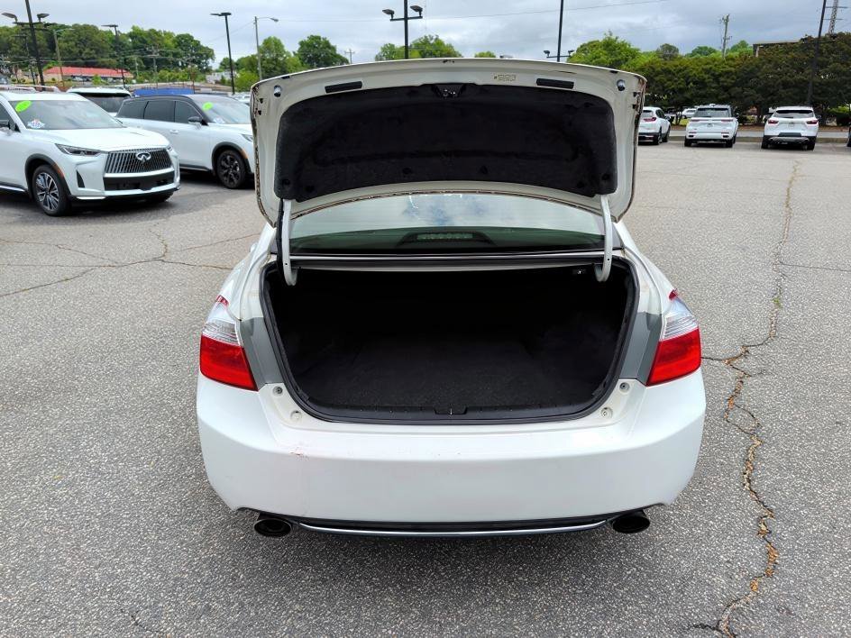 Used 2014 White Orchid Pearl Honda Sport image 15