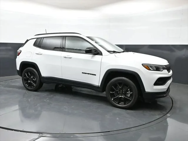 2026 Jeep Compass Latitude Altitude - Photo 13
