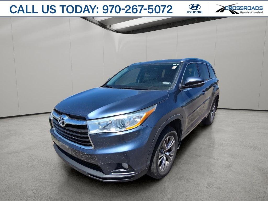 Used 2014 Shoreline Blue Pearl Toyota XLE image 1