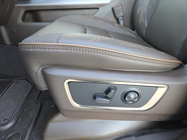 New 2026 Diamond Black Crystal Pearl-Coat Exterior Paint RAM Limited Longhorn image 21