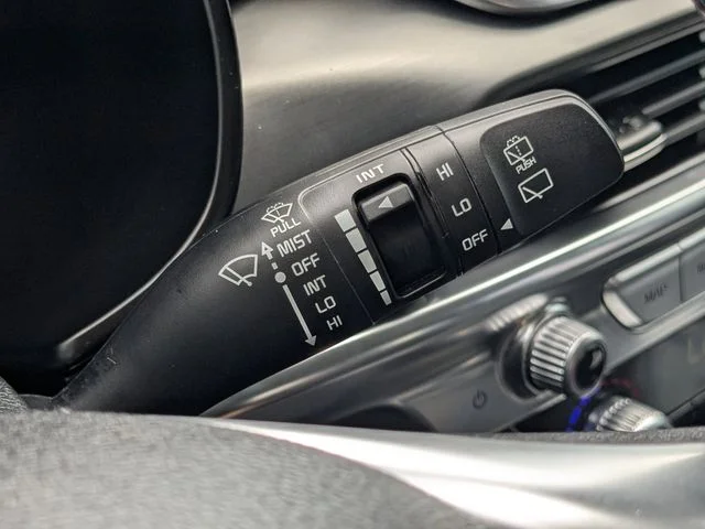 Used 2022 Silver Kia S image 25