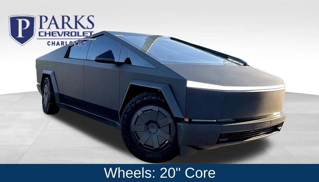 Used 2025  Tesla Base image 1