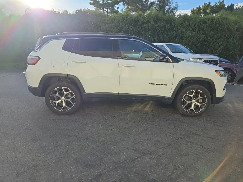 Used 2024 White Jeep Limited image 2