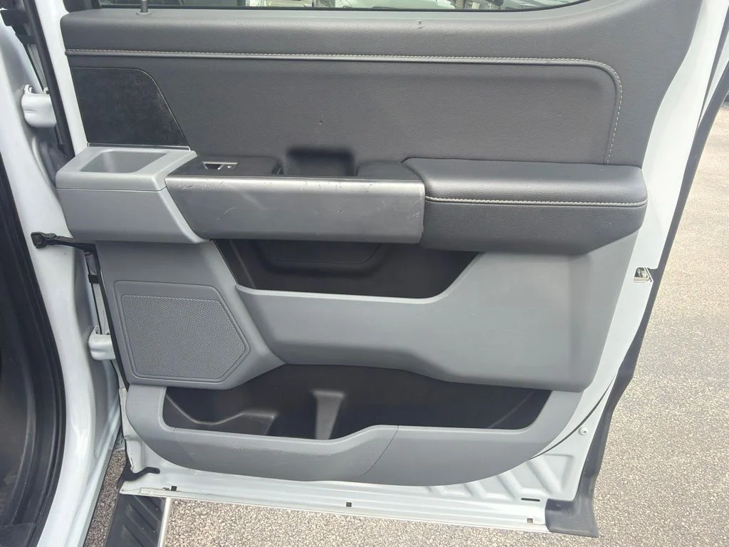 Certified Used 2022 White Metallic Ford XLT image 24