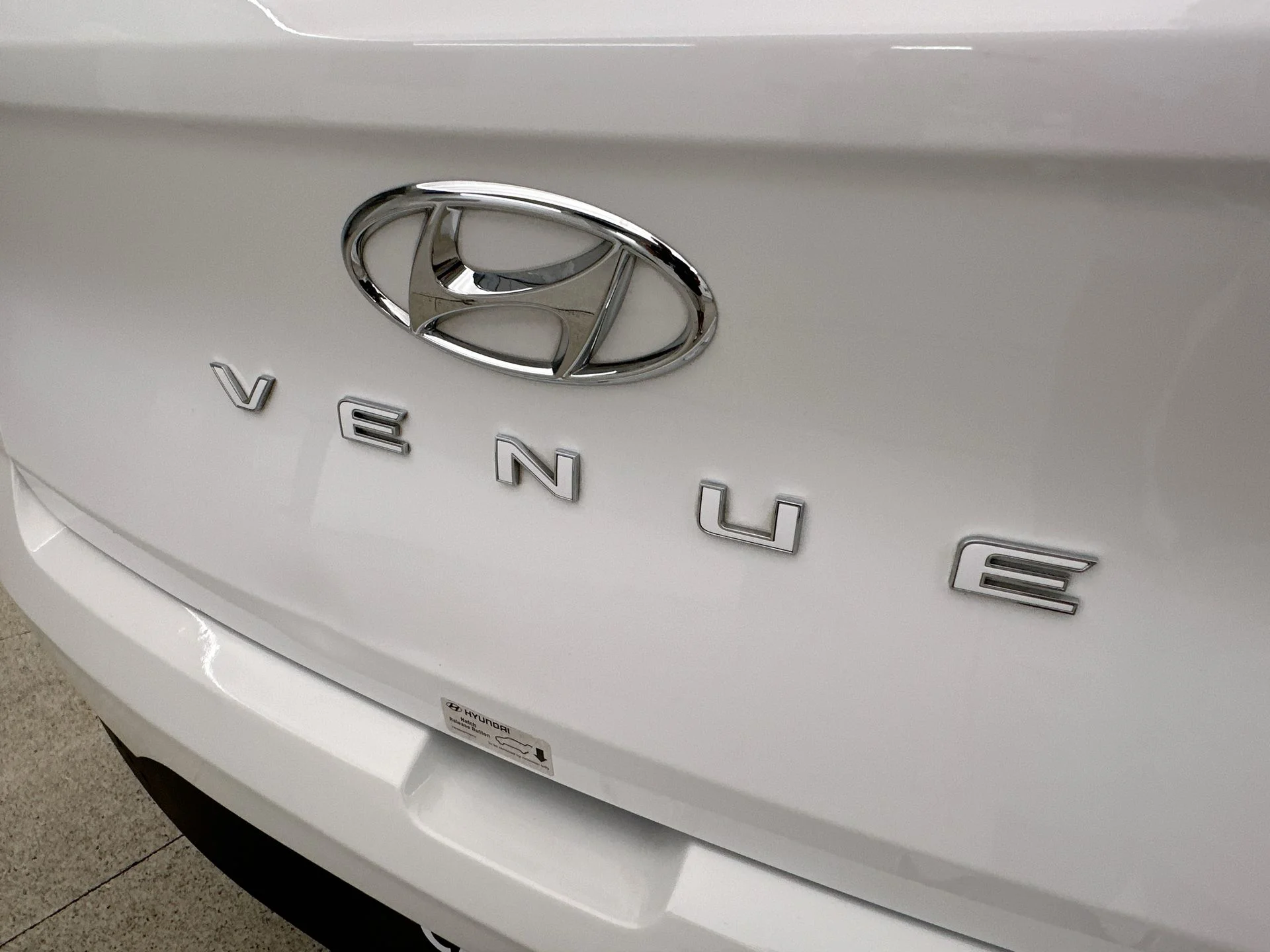 Used 2025 White Hyundai SEL image 38