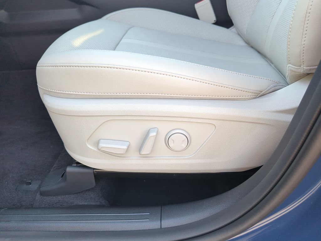 New 2026 Midnight Lake Blue Kia S image 13