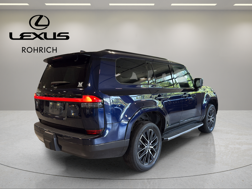 Used 2024  Lexus 550 Premium+ image 6