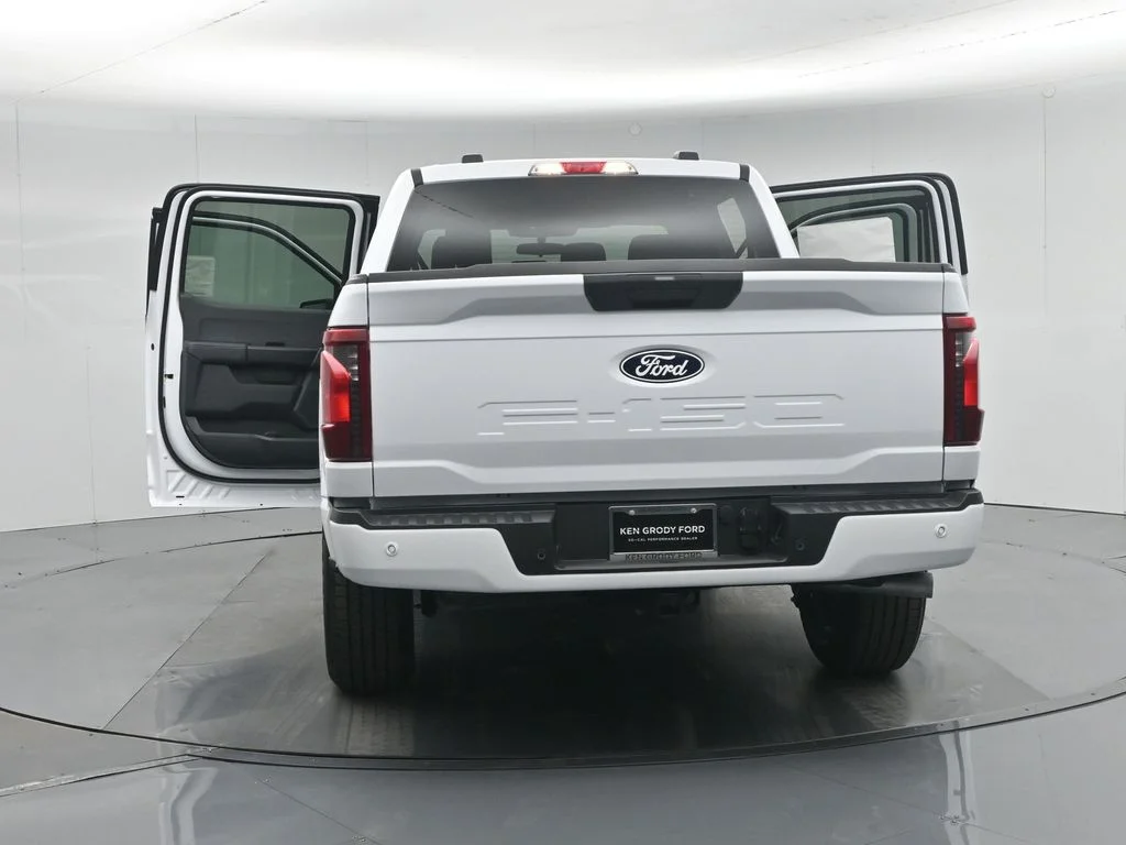 New 2026 Oxford White Ford STX image 31