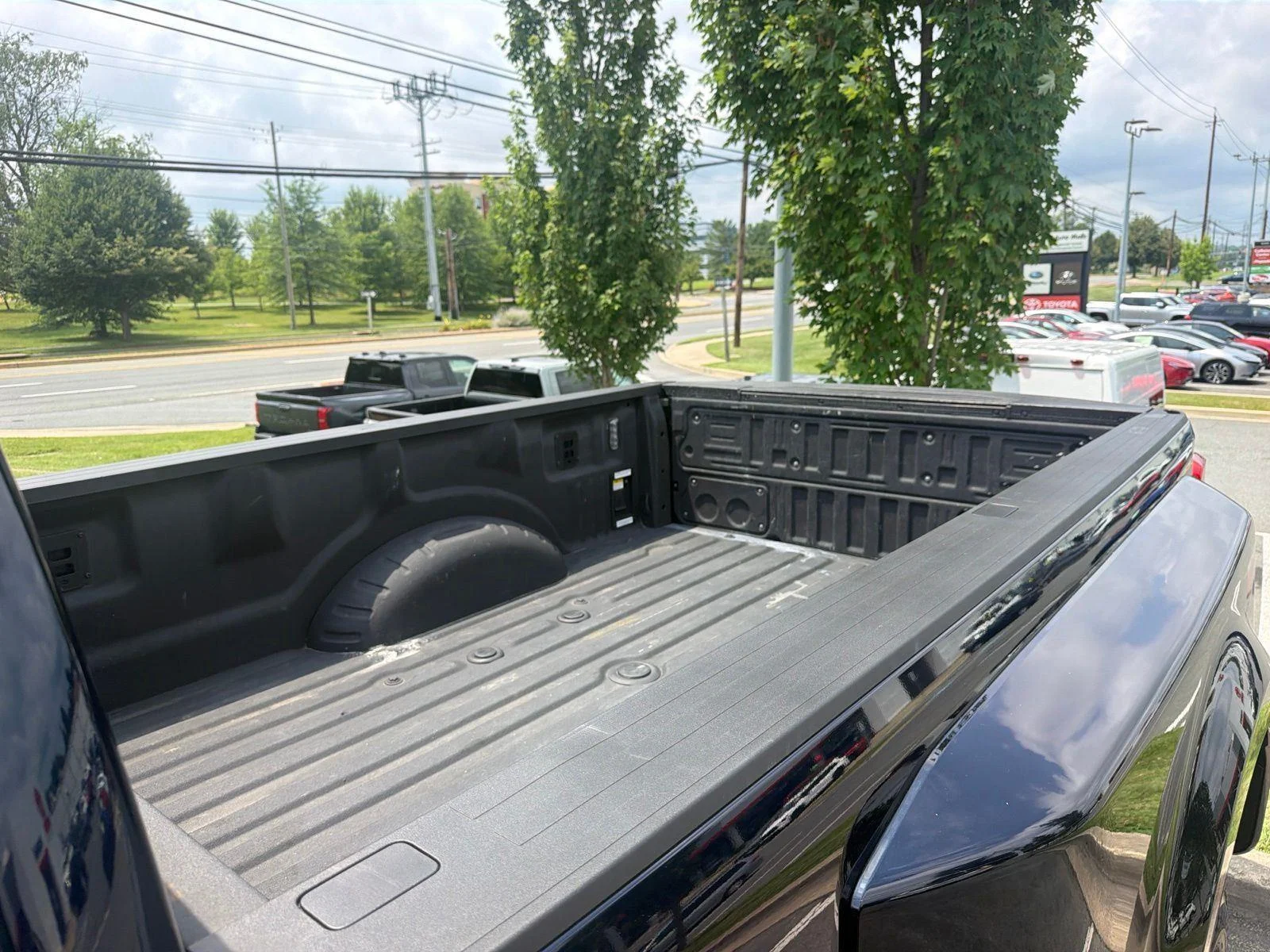 Used 2024 Antimatter Blue Ford LARIAT image 23