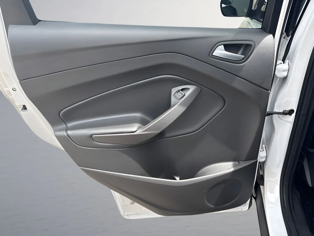 Used 2019 White Ford SEL image 27