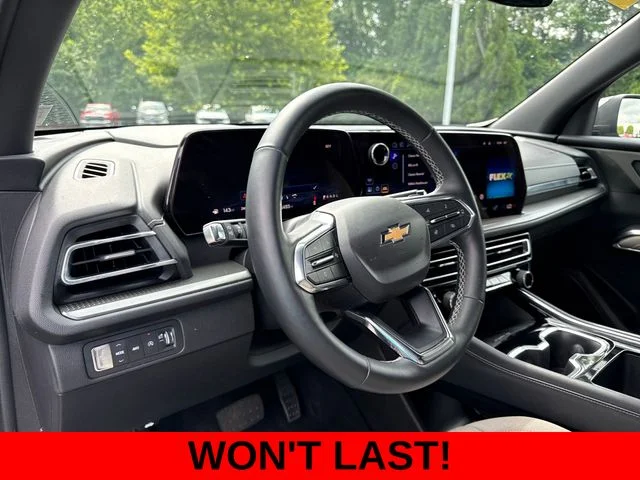 Used 2025 Gray Chevrolet LT image 15