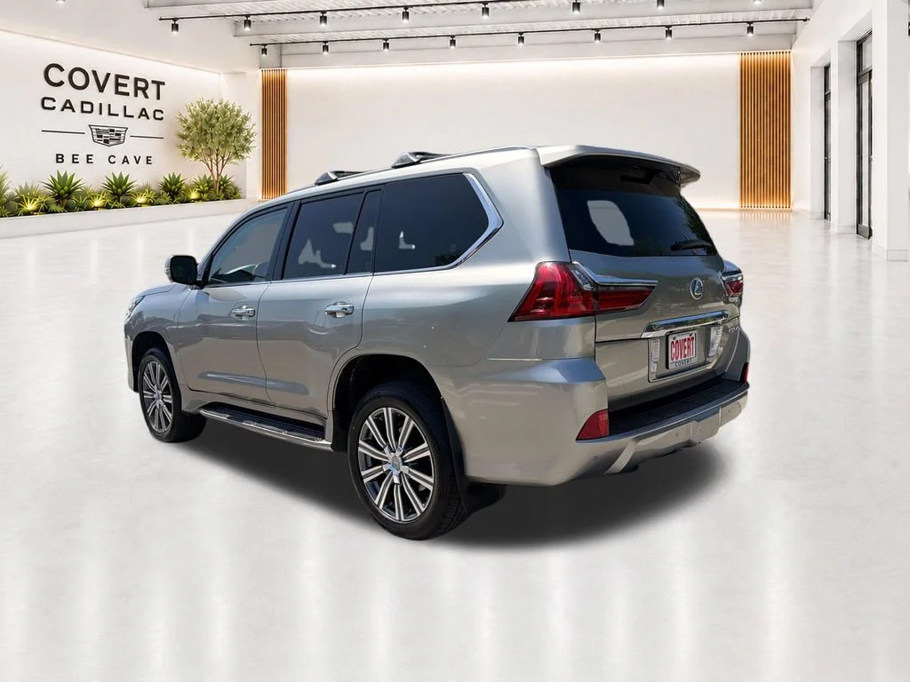 Used 2017  Lexus LX 570 image 11
