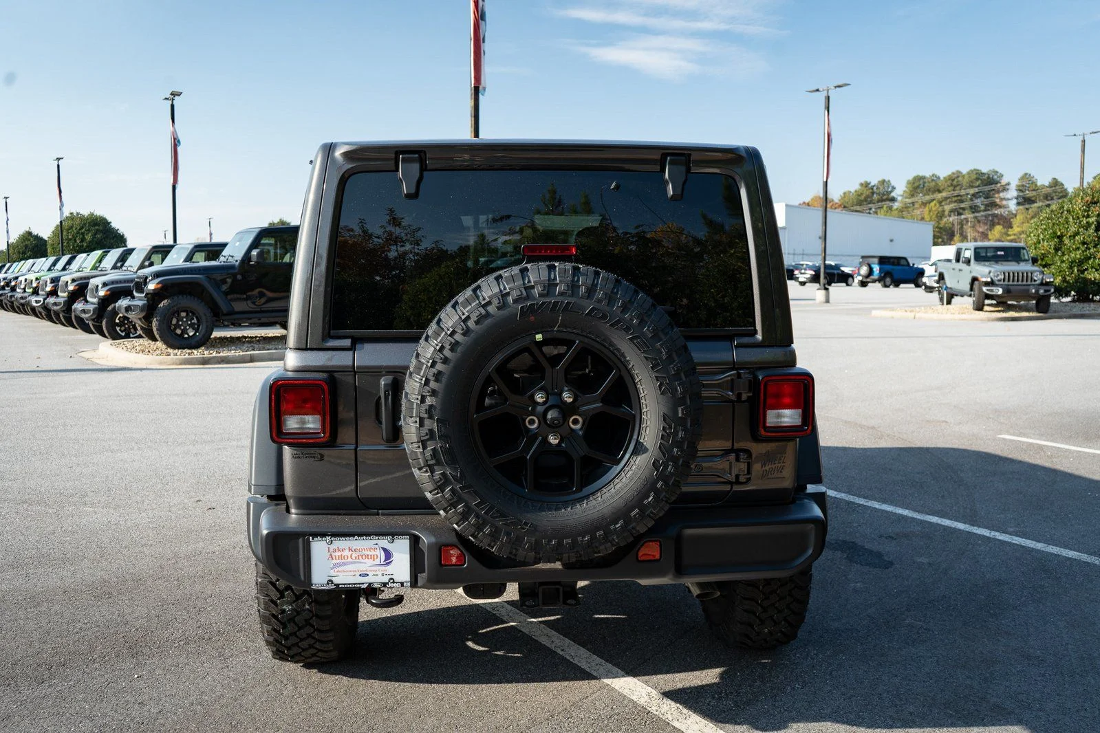 New 2026 Granite Crystal Metallic Clear-Coat Exterior Paint Jeep Willys image 8
