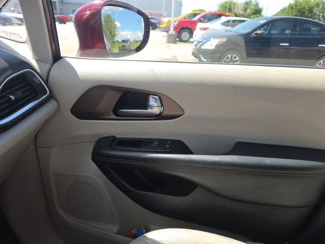 Used 2017 Red Chrysler Touring L Plus image 14