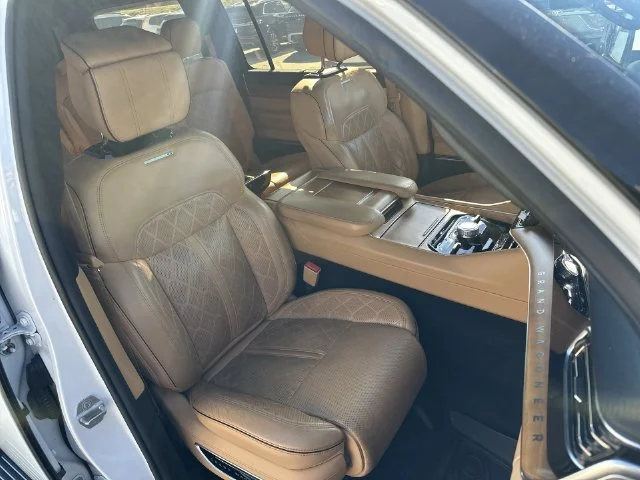 Used 2022 White Jeep Series III image 27