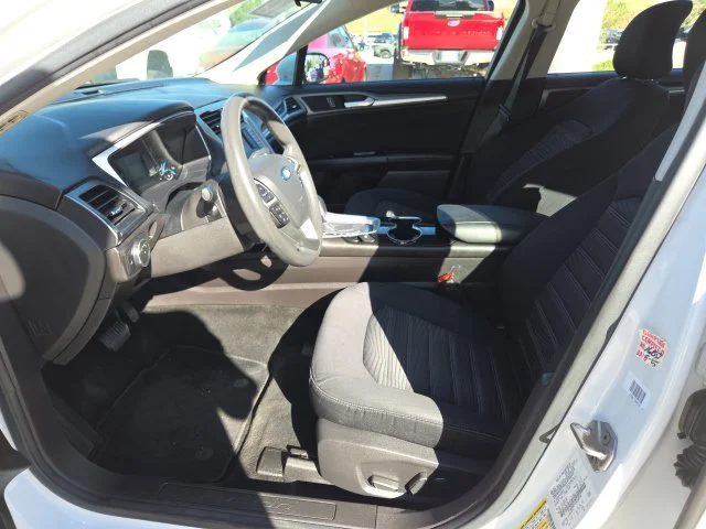 Used 2016 White Ford SE image 15